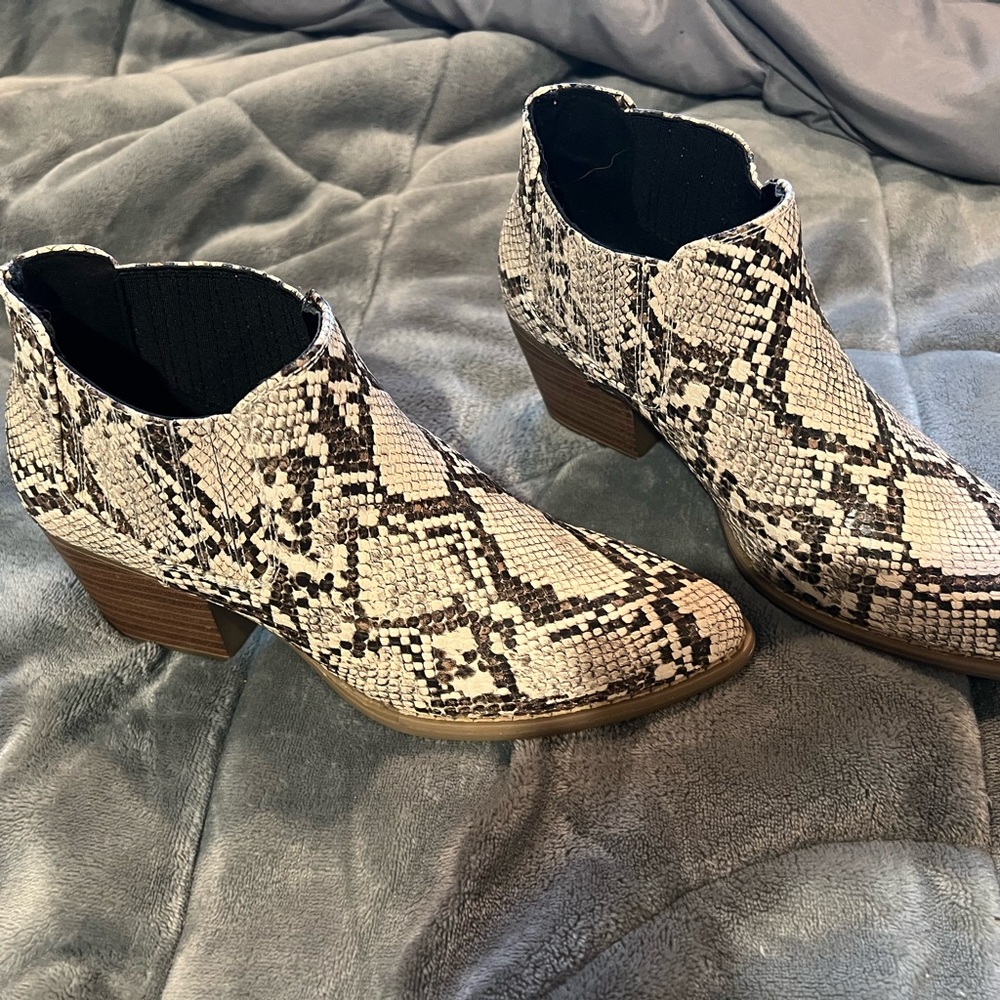 ANA Ankle boot